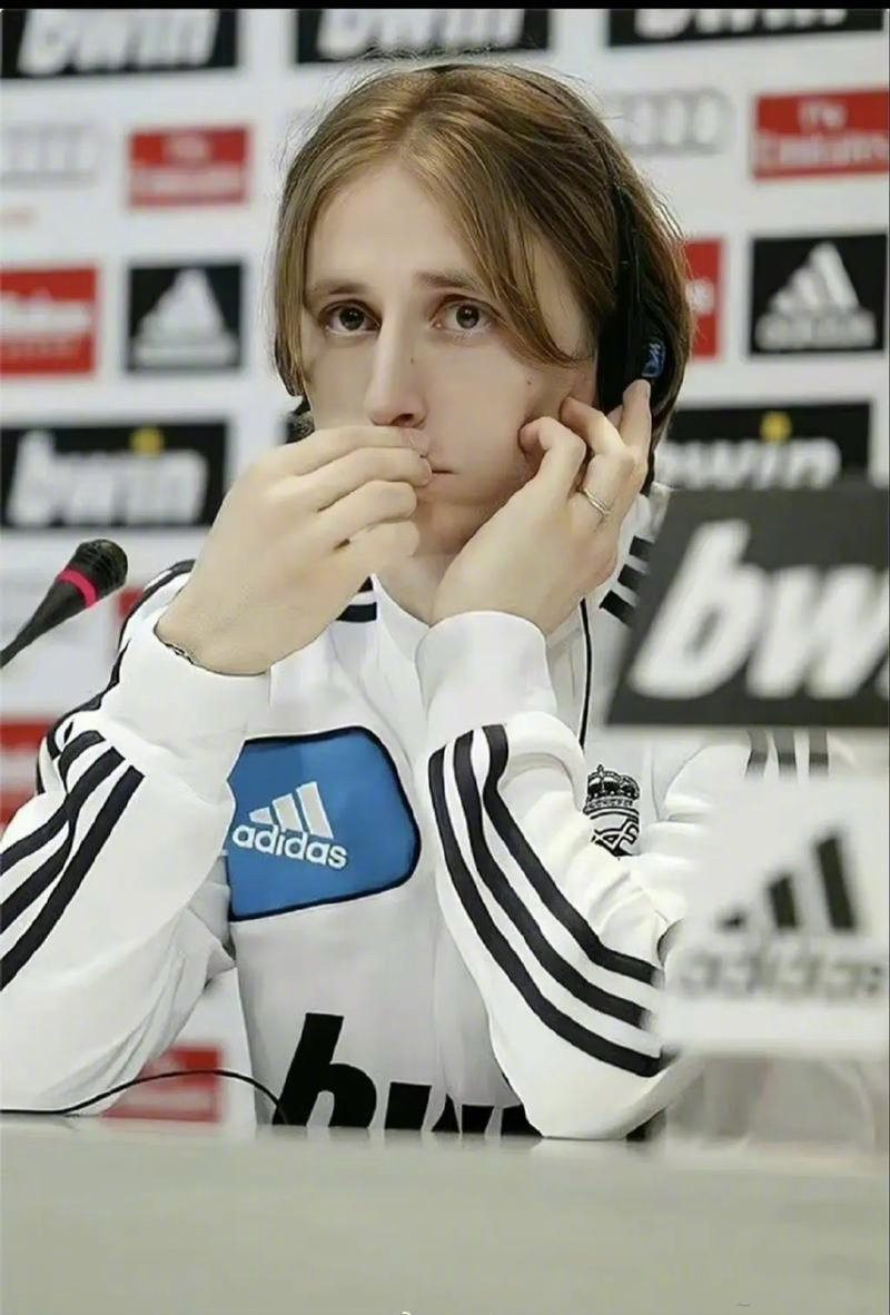 梅西：斯卡洛尼能将心比心！他激活了很多阿根廷新秀！