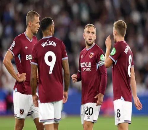 曼联与西汉姆联之战，梅诺再次坐足90分钟冷板凳。