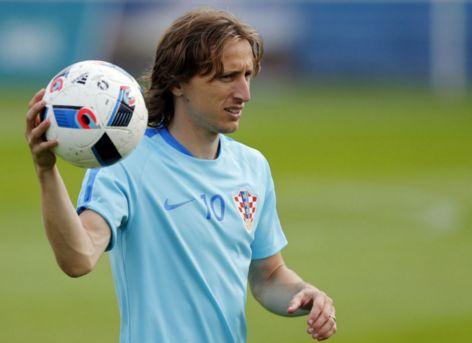 梅西：瓜帅是史上最佳教练；世界杯阿根廷会全力以赴尝试卫冕